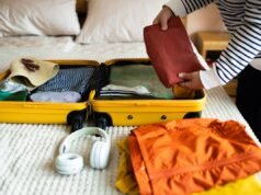 Una donna condivide la lista di controllo della borsa tecnologica da viaggio “Genius”: “Salvavita”