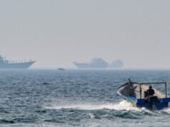 L’Iran afferma di aver nuovamente chiuso lo Stretto di Hormuz a causa del blocco statunitense