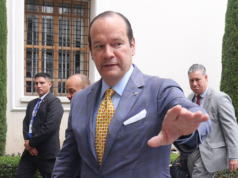 Il FM di Panama respinge la chiusura “geopolitica” dello Stretto di Hormuz da parte dell’Iran