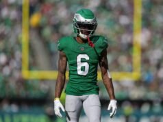 DeVonta Smith degli Eagles sorprende il figlio di Dan Orlovsky per la Giornata di sensibilizzazione sull’autismo