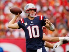 Caleb Lomu dello Utah è stato soprannominato il protettore di Drake Maye dopo essersi unito ai Patriots