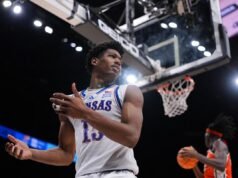 Fan del Kansas furiosi per aver perso il titolare contro il Missouri nel portale di trasferimento