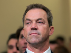 La dominatrice afferma che Bryon Noem voleva diventare “Trans Bimbo Slut” soprannominata “Crystal”