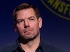 Eric Swalwell pubblica un video tra le accuse di violenza sessuale