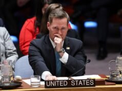 Mike Waltz difende l’obiettivo delle infrastrutture iraniane nel dibattito sui crimini di guerra