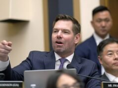 Il procuratore distrettuale di Manhattan apre le indagini su Swalwell mentre la campagna fallisce