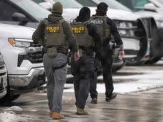 Migliaia di migranti protetti potrebbero essere deportati dall’ICE