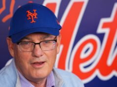 Steve Cohen strappato dai fan dopo un messaggio positivo durante la serie di sconfitte dei Mets