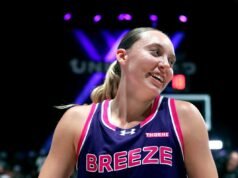 Paige Bueckers ha prosperato al Coachella 2026, secondo queste foto