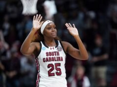 Raven Johnson manda addio alla Carolina del Sud e Angel Reese risponde