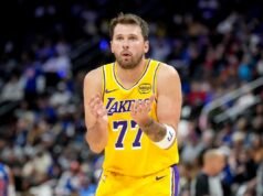 “Stagione finita”: i tifosi dei Lakers reagiscono dopo lo spaventoso infortunio di Luka Doncic contro OKC
