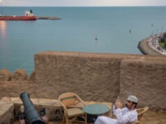 Il petrolio crolla sotto i 95 dollari, Dow sale di 1.000 punti dopo il cessate il fuoco