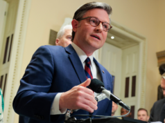 Il Congresso approva l’estensione a breve termine dei poteri di spionaggio mentre i conservatori lottano per la riforma della sorveglianza