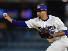 I Dodgers rivelano che il lanciatore chiave è “giorno per giorno” con uno strano problema