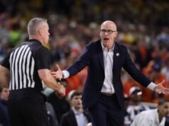 Il commento di Dan Hurley sui fan “brutali” della UConn attira l’attenzione