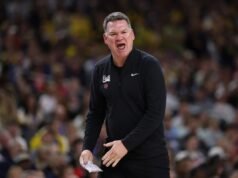 I fan dell’UNC si dilettano per la sconfitta nelle Final Four di Tommy Lloyd e Arizona