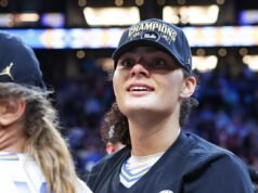 La NCAA affronta pesanti critiche nel torneo femminile per il momento dispari del trofeo