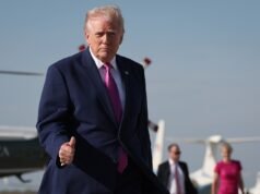 Donald Trump lancia l’ultimatum dei colloqui di pace con l’Iran: “Siamo pronti a partire”