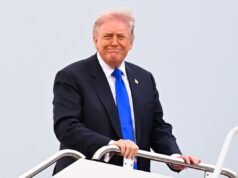 Trump condivide l’immagine falsificata di Candace Owens come “persona vile dell’anno”