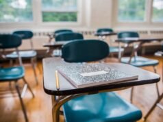 L’insegnante si imbatte in un ex studente anni dopo, scioccato da ciò che rivela