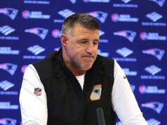 Mike Vrabel si confronta con le domande sullo scandalo di Dianna Russini all’aeroporto