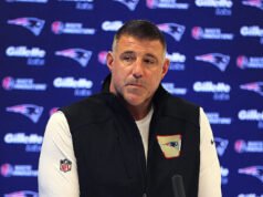 L’allenatore capo dei Patriots sposato Mike Vrabel è stato sorpreso a fare canottaggio con il reporter della NFL dopo aver detto all’atleta cristiano di “istruirsi”