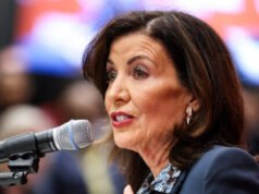 Kathy Hochul pensa erroneamente che New York vincerà la Coppa del Mondo