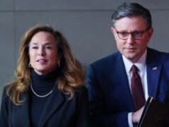 Lisa McClain sottolinea i tagli fiscali alle famiglie che lavorano nel giorno delle tasse mentre i democratici spingono a “tassare i ricchi”