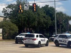 Il sindaco denuncia i “teppisti” per la sparatoria nel centro commerciale di Baton Rouge