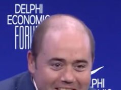 Matt Boyle di Breitbart difende gli Stati Uniti e Trump dai critici liberali europei in Grecia