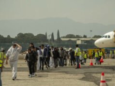 Il DHS deporta i migranti latini in Africa