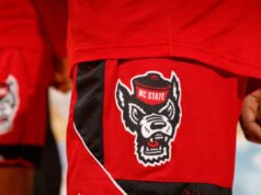 Gli atleti maschi dello stato NC denunciano abusi sessuali da parte dell’ex allenatore