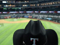 Tifoso degli Yankees picchiato dai tifosi dei Rangers, fidanzata gettata giù dalle scale