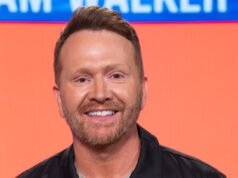 La star country vincitrice del Grammy Shane McAnally suscita indignazione per la sua reazione quando il bambino surrogato chiede “mamma”