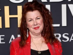L’ex star di ‘SNL’, l’attrice Siobhan Fallon Hogan, spiega l’esplosione cattolica; Ricorda di andare a messa con Chris Farley