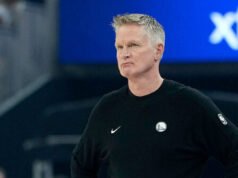 Steve Kerr si rammarica di aver definito il presidente Donald Trump un “buffone”, ammette che i suoi commenti su Hong Kong erano “deboli”