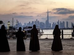 Per gli stati del Golfo, l’incertezza di Hormuz getta un’ombra sulla fragile tregua tra Stati Uniti e Iran