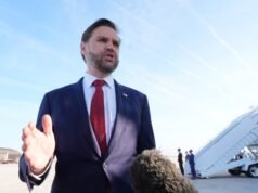 JD Vance si aspetta colloqui di guerra “positivi” tra Stati Uniti e Iran mentre parte per il Pakistan