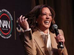 La democratica Kamala Harris anticipa la candidatura alle presidenziali del 2028, dopo la perdita di Trump