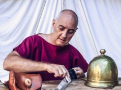 I sommozzatori trovano una spada gladio romana di 2.000 anni fa in un relitto