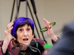 La rappresentante democratica Rose DeLauro si arrabbia con il capo dell’EPA Lee Zeldin