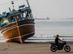 Secondo quanto riferito, l’Iran offre un accordo agli Stati Uniti per riaprire lo stretto e ritardare i colloqui sul nucleare