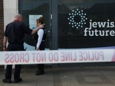 La polizia metropolitana indaga sui potenziali collegamenti dell’Iran con gli attacchi incendiari di Londra