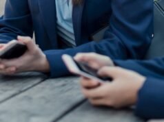 Telefoni, smartwatch e auricolari saranno vietati in ogni classe del Victoria