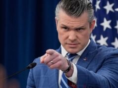 Pete Hegseth cita falsi versetti biblici di Pulp Fiction durante il sermone del Pentagono