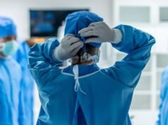 Il costo per diventare medico “contribuisce alla crisi sanitaria”