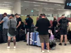 Caos in viaggio dopo che un bagaglio incustodito è stato scaricato in un importante aeroporto