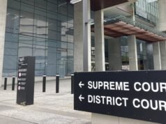 Accusato di omicidio “aggredito” da un uomo con un coltello, ha detto la giuria