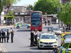 Il primo ministro britannico condanna l’attacco antisemita dopo due accoltellamenti a Londra