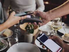 Numero allarmante di australiani che inseguono i compagni per soldi, rivelano i dati